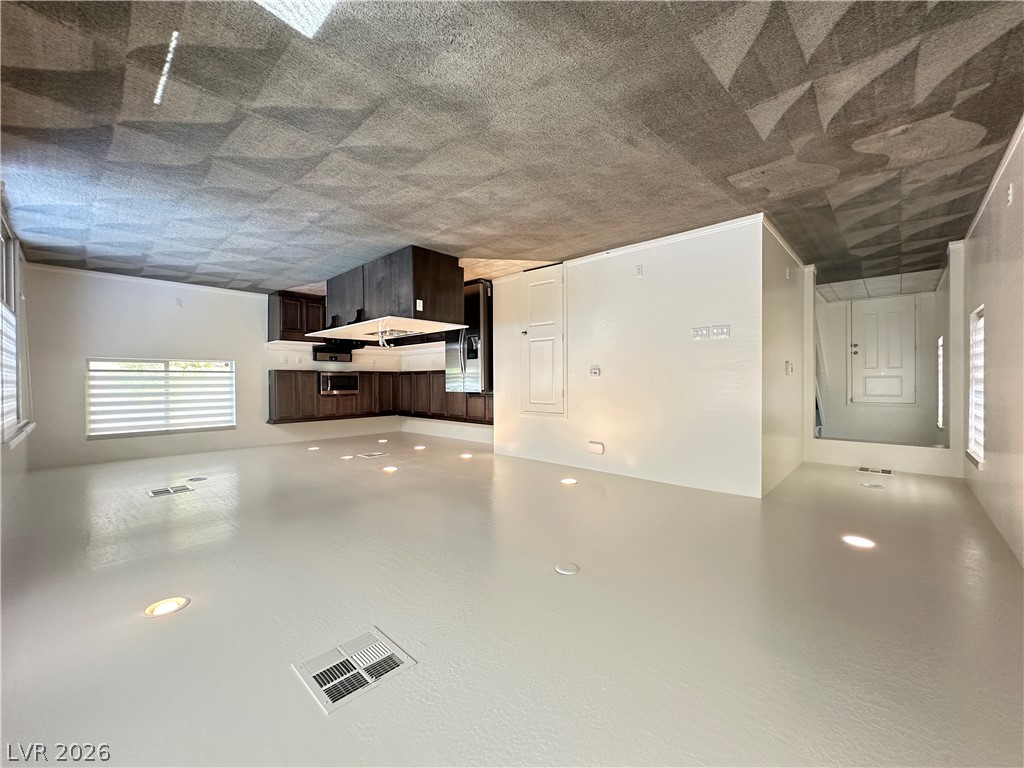 6784 Pivot Point Street Property Photo 3