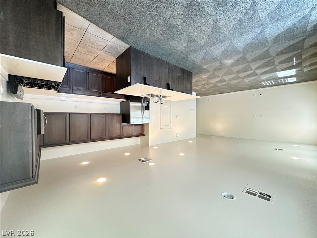 6784 Pivot Point Street Property Photo 5