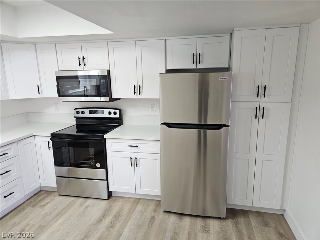 1083 East Calvada Boulevard B Property Photo 9