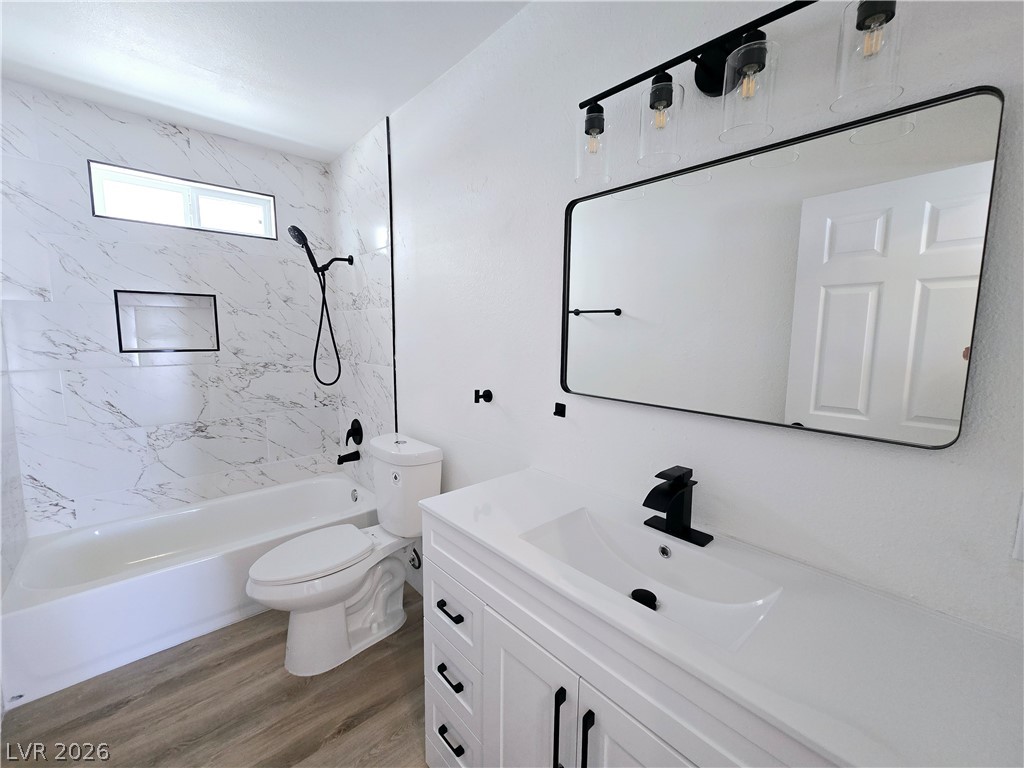 1083 East Calvada Boulevard B Property Photo 12