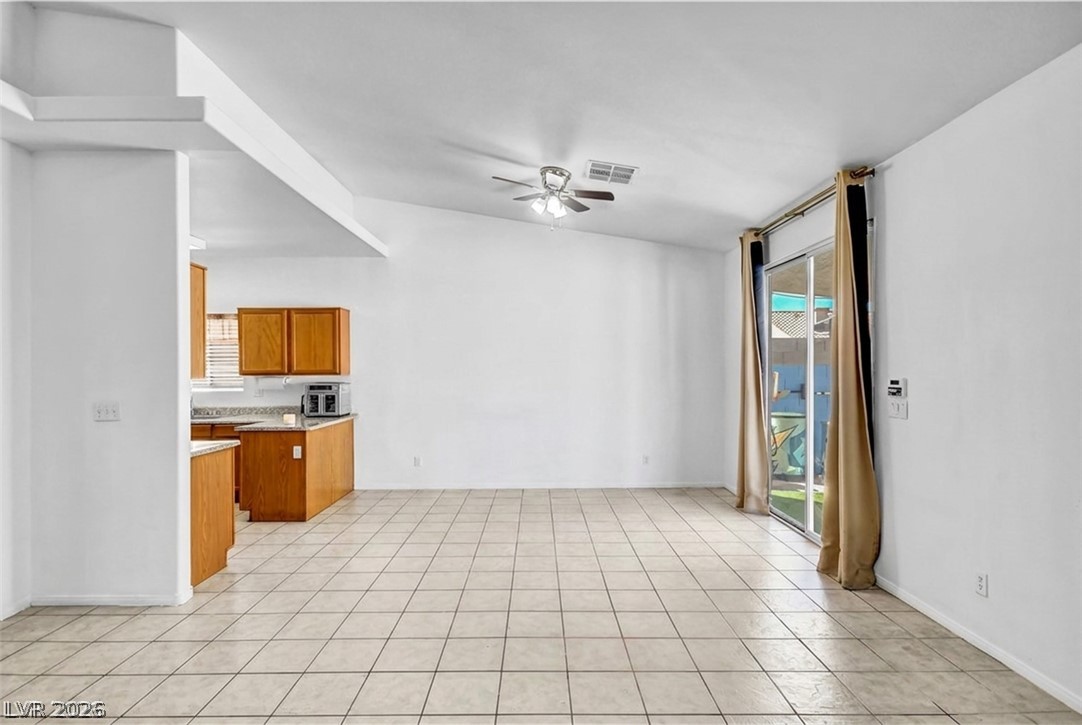 5129 Coral Beach Street Property Photo 10