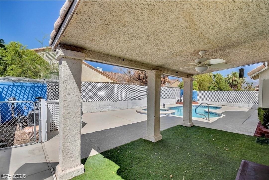 5129 Coral Beach Street Property Photo 40