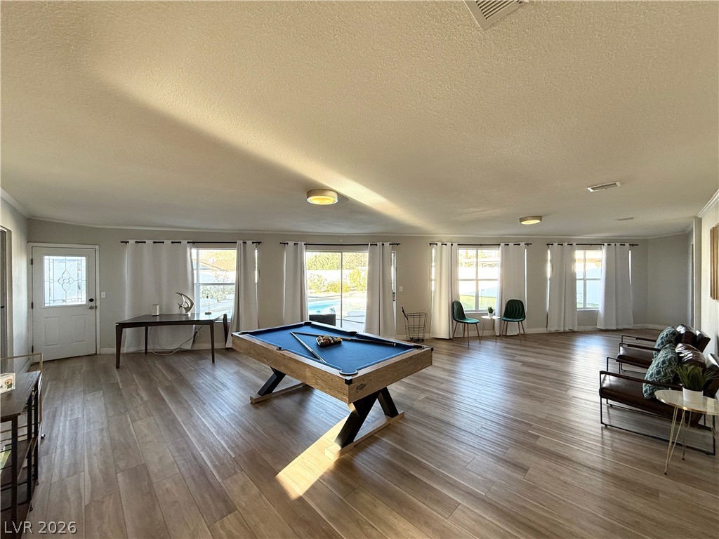 1526 East Twain Avenue Property Photo 7