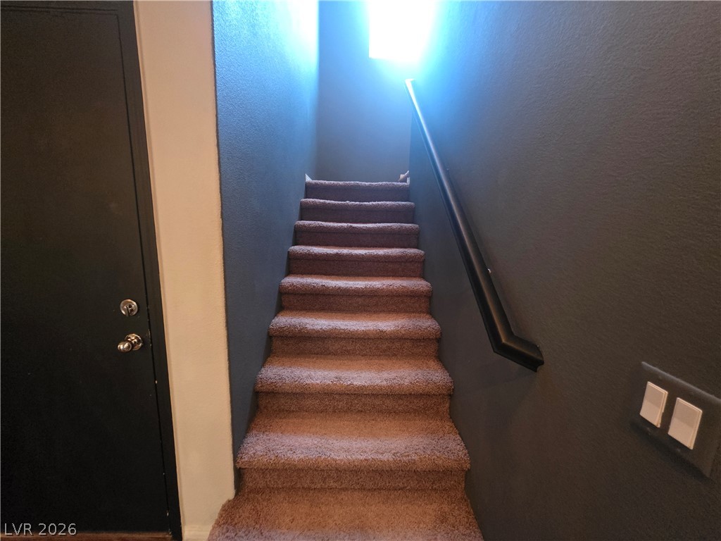 6939 Smiling Cloud Avenue Property Photo 12