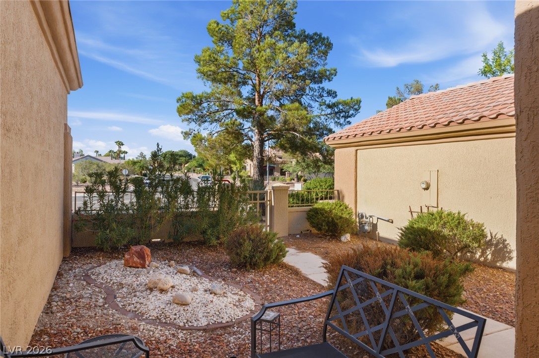 9812 Villa Ridge Drive Property Photo 5