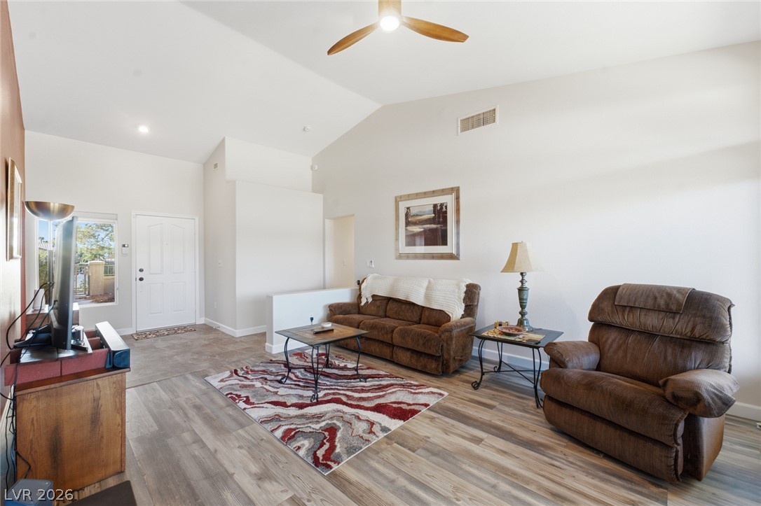 9812 Villa Ridge Drive Property Photo 8