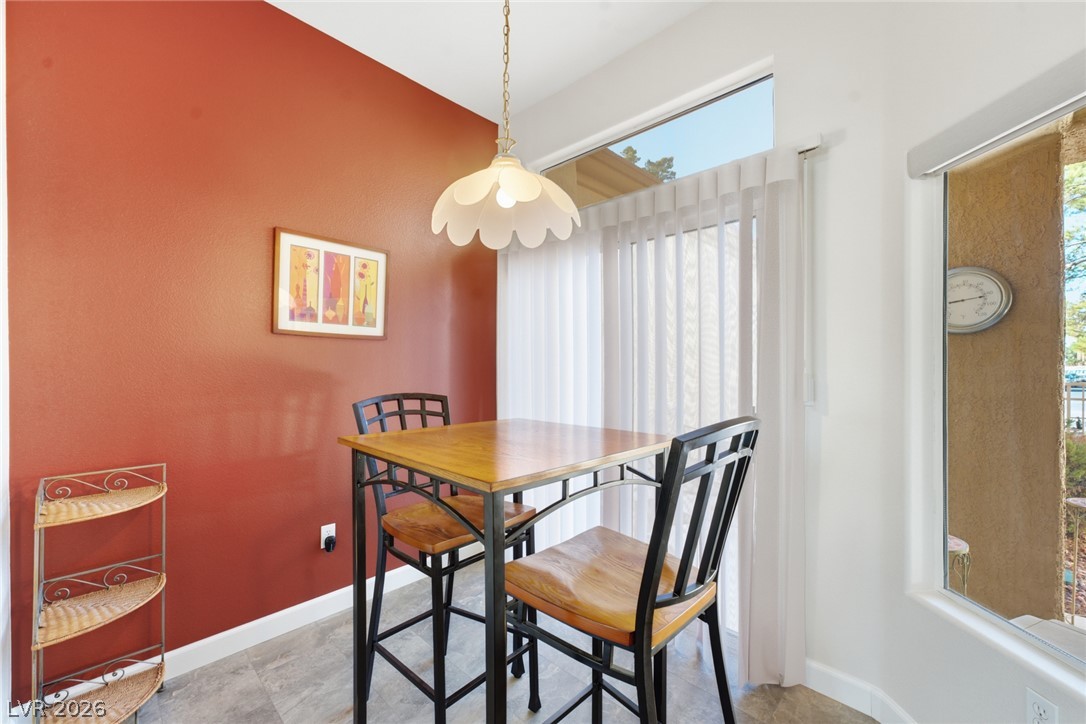 9812 Villa Ridge Drive Property Photo 16