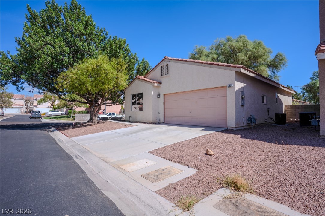 7252 Wandering Star Court Property Photo 5