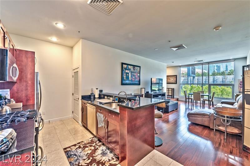 4585 Dean Martin Drive 202