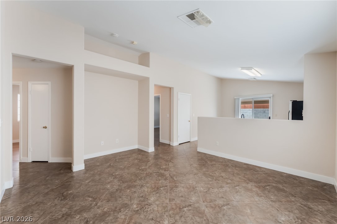 5424 Eagle Claw Avenue Property Photo 3