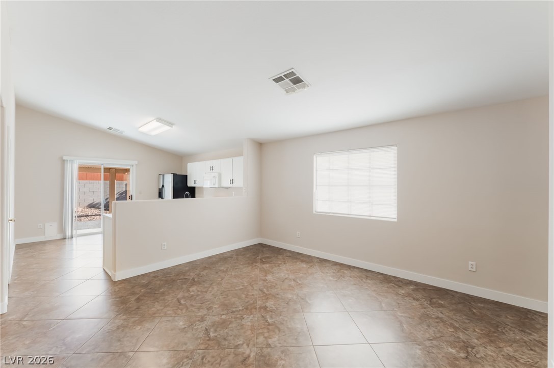 5424 Eagle Claw Avenue Property Photo 6