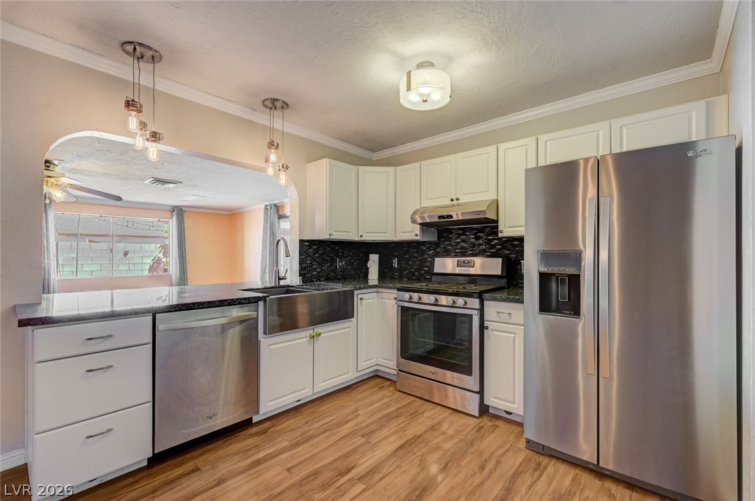 1209 Meadbrook Street Property Photo 13