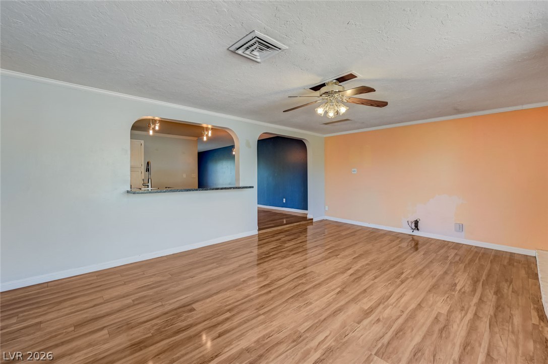 1209 Meadbrook Street Property Photo 18