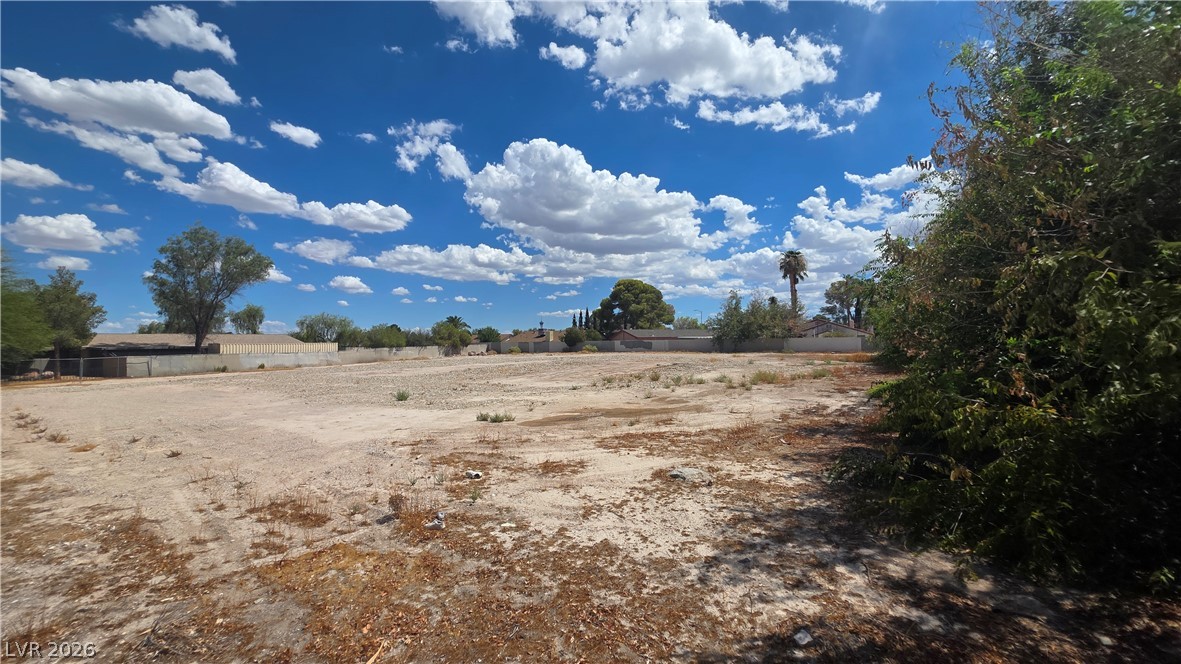 3995 West Vegas Drive Property Photo 5