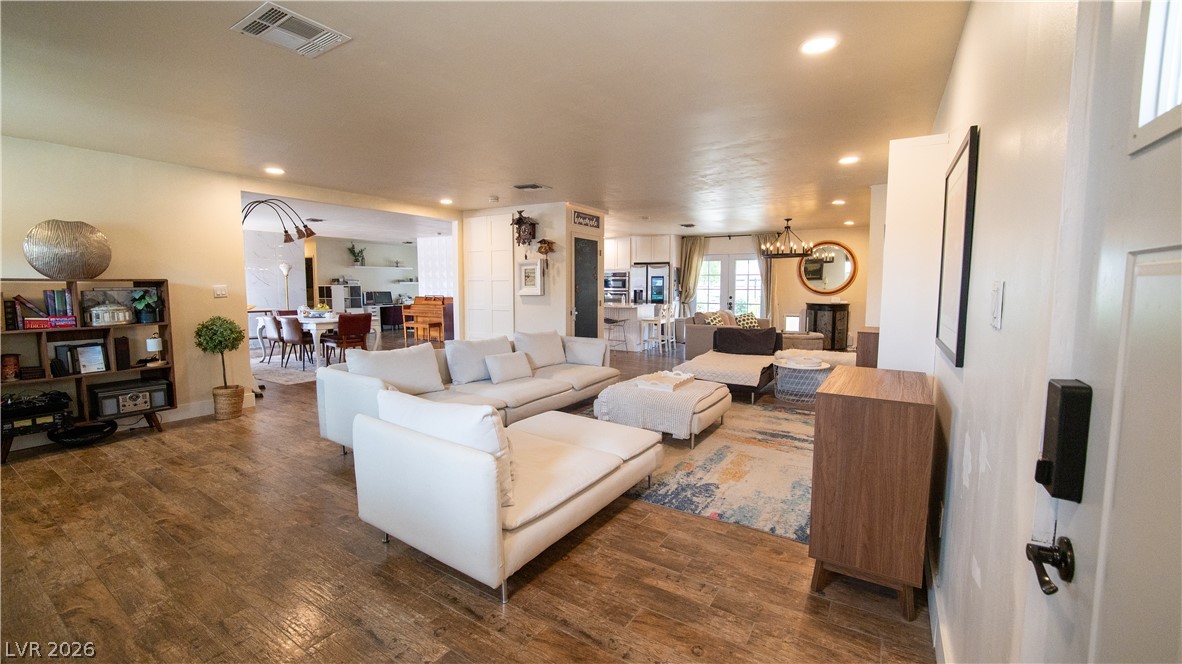 425 Blackridge Road Property Photo 4
