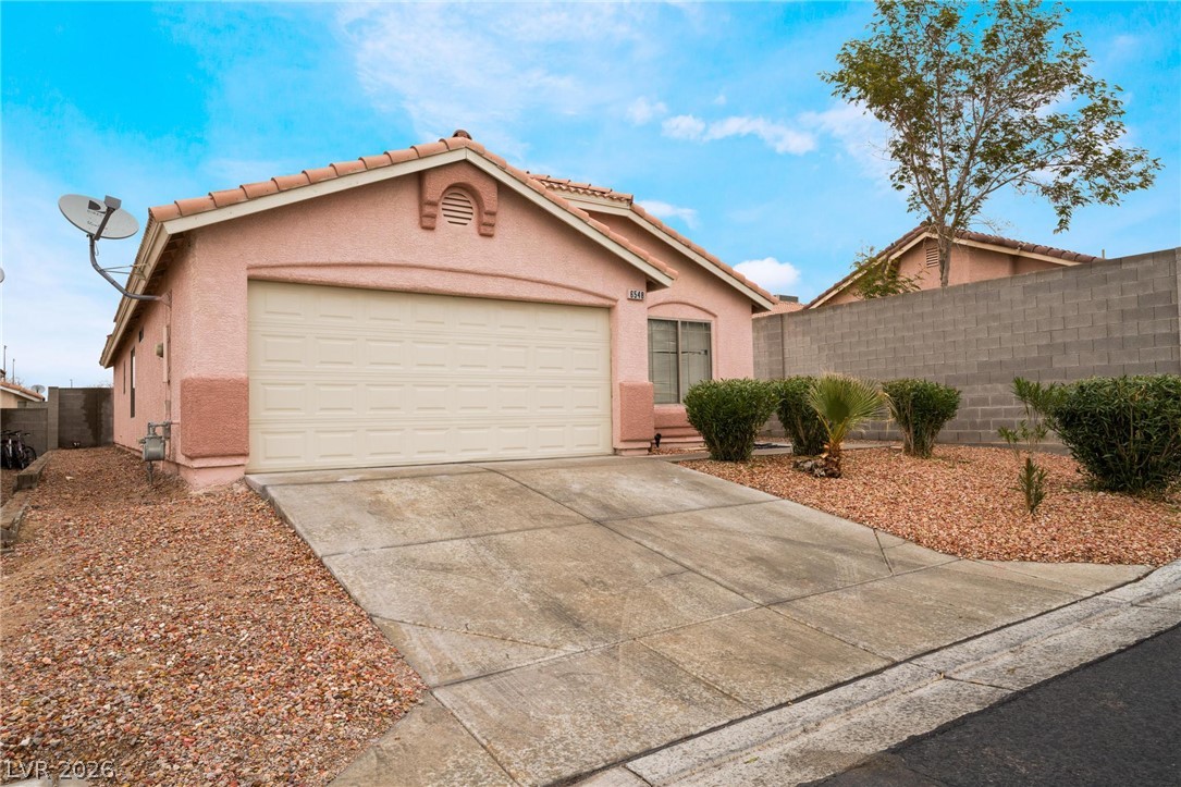 6548 Shining Sand Avenue Property Photo 3