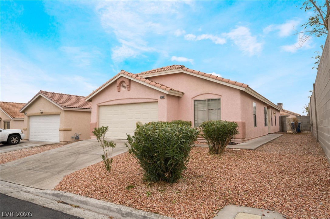 6548 Shining Sand Avenue Property Photo 4