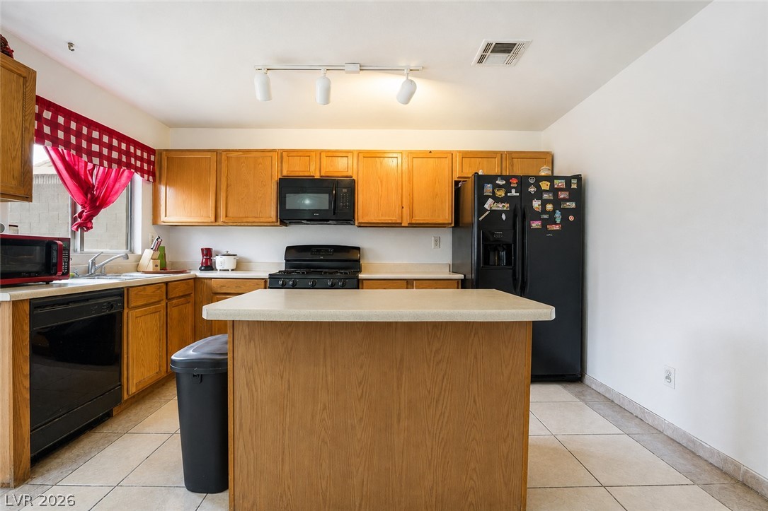 6548 Shining Sand Avenue Property Photo 10