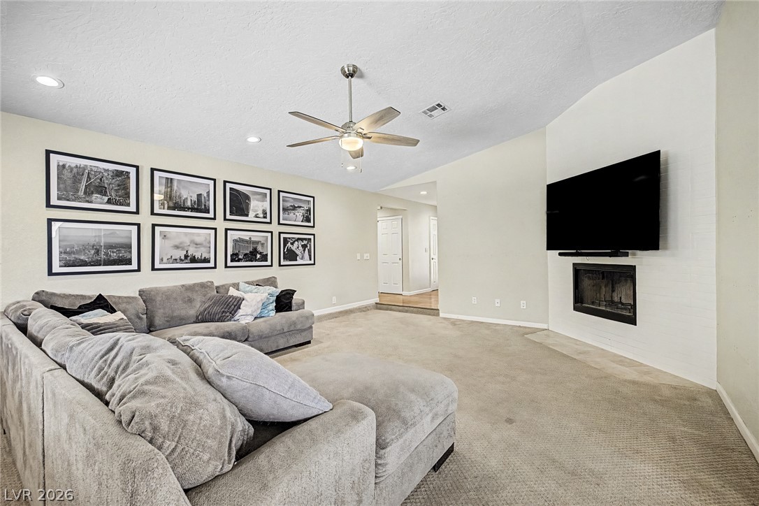 1101 Byorick Way Property Photo 6