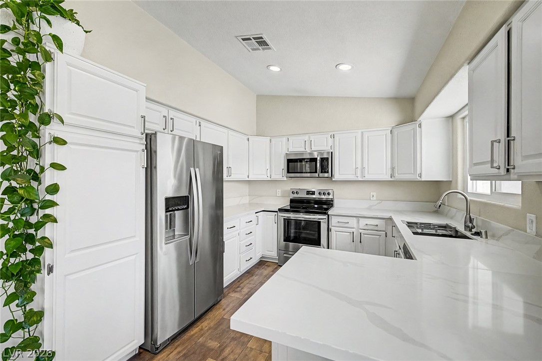 1101 Byorick Way Property Photo 10