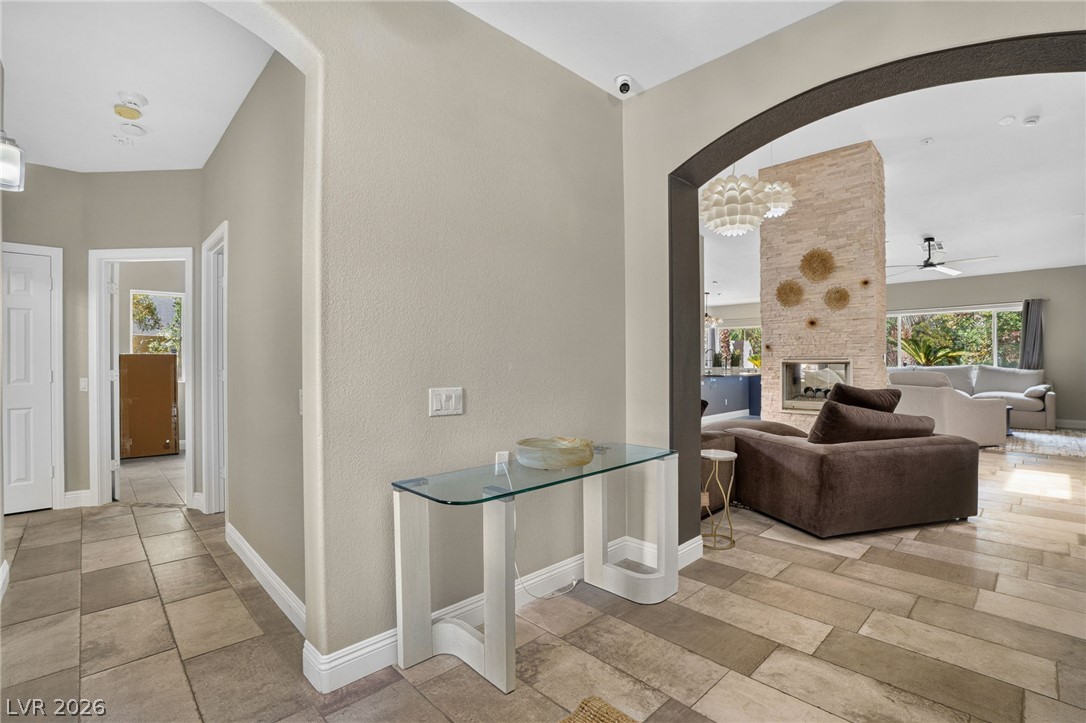 11212 Dell Cliffs Court Property Photo 6