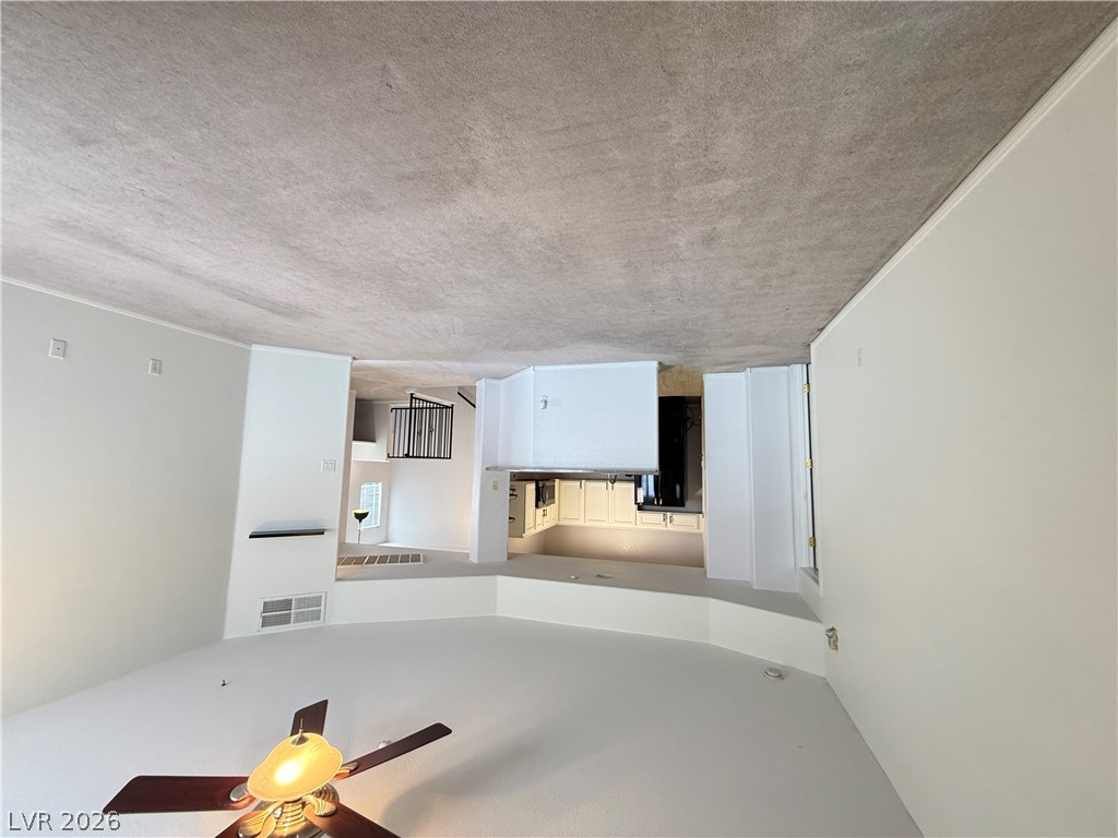 5855 Valley Drive 2153 Property Photo 4