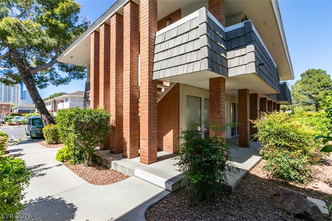714 Oakmont Avenue 1104 Property Photo 1