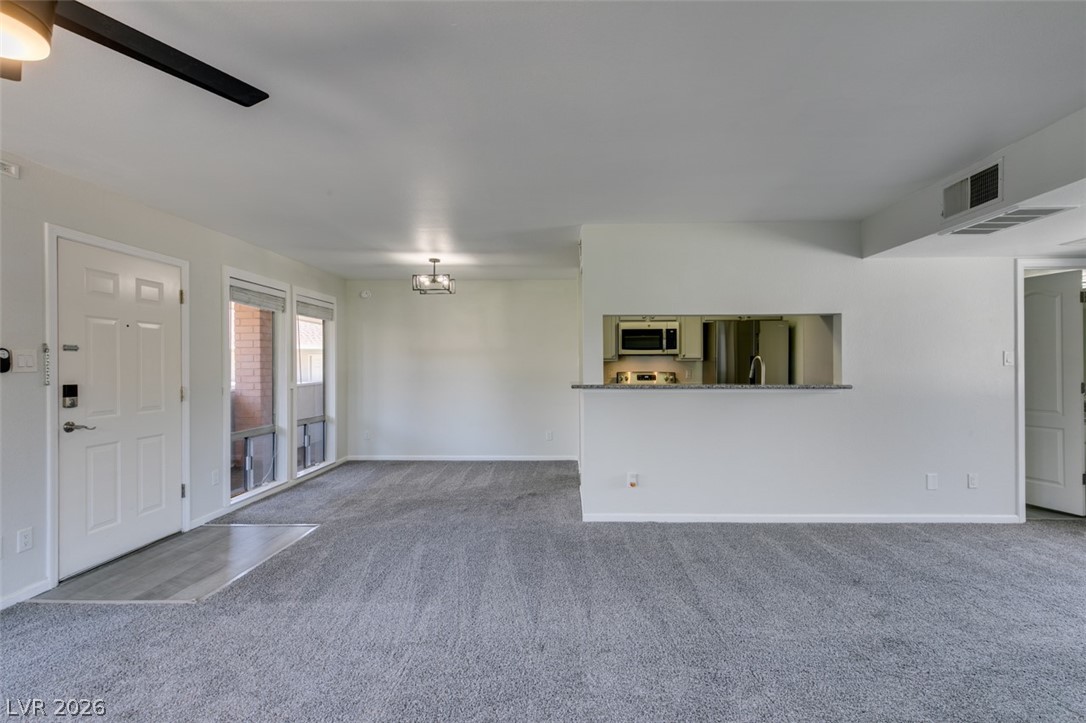 714 Oakmont Avenue 1104 Property Photo 9
