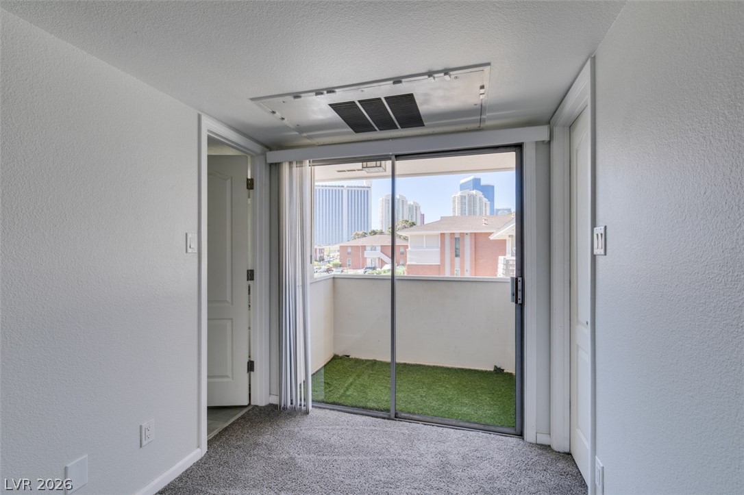 714 Oakmont Avenue 1104 Property Photo 18