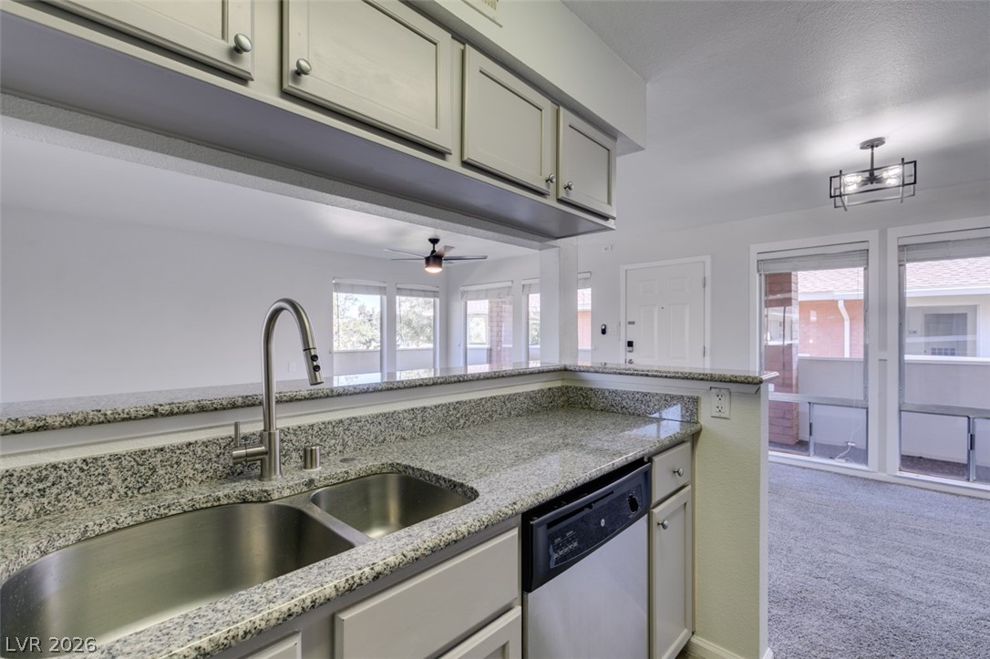 714 Oakmont Avenue 1104 Property Photo 35