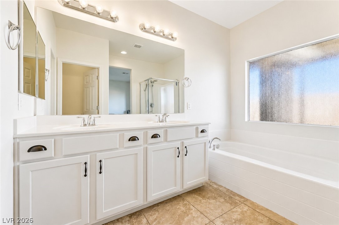 4780 Lorenzo Way Property Photo 2