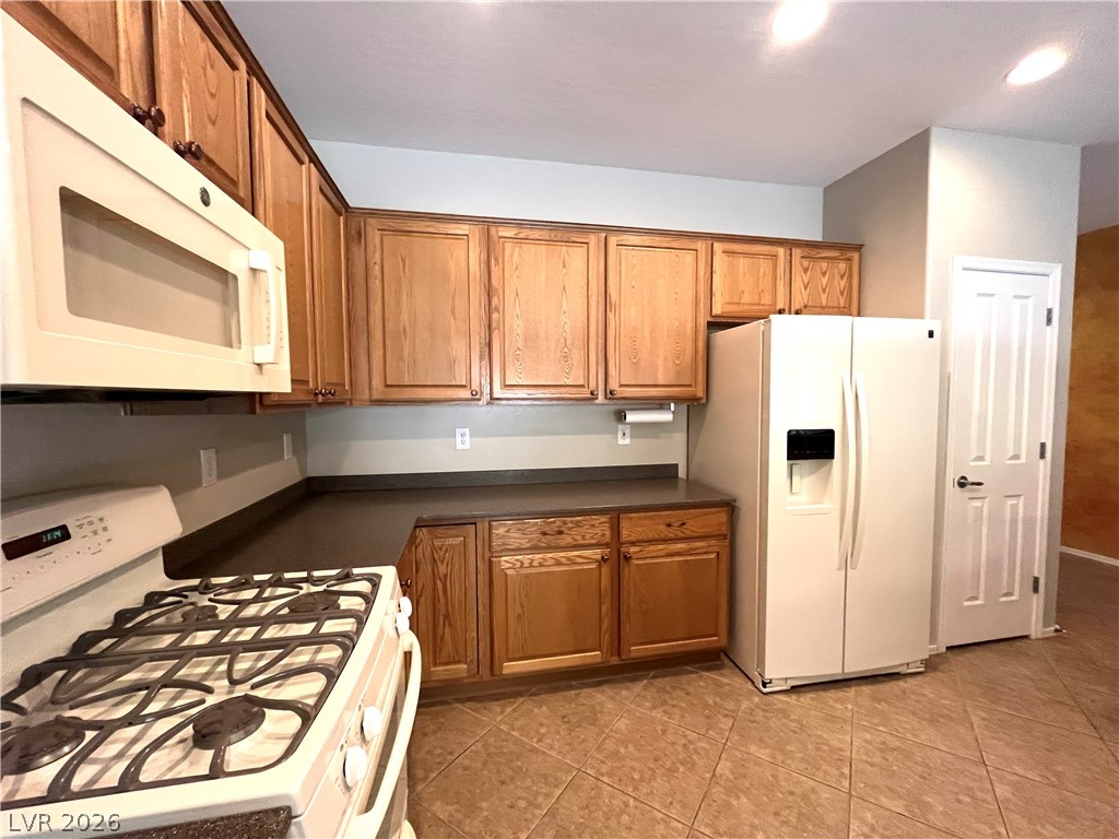 2527 Stardust Valley Drive Property Photo 8
