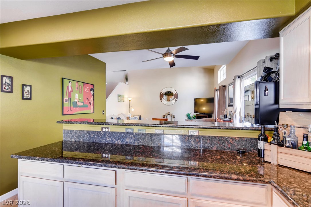9271 Silver Arrow Court Property Photo 4