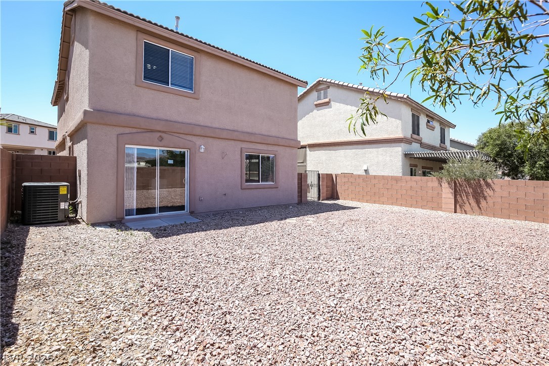 2052 Houdini Street Property Photo 15
