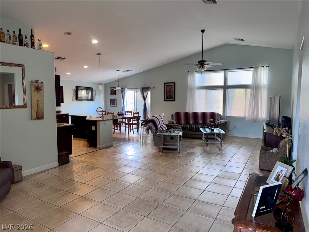 320 Purple Passion Avenue Property Photo 3