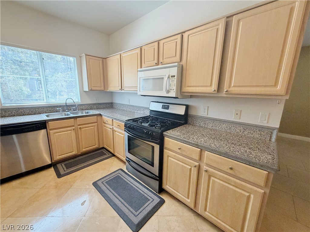 5250 South Rainbow Boulevard 2148 Property Photo 9