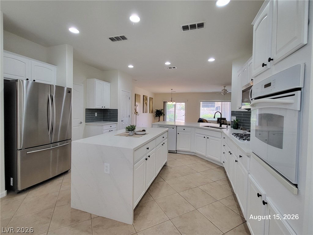 2116 Twin Falls Drive Property Photo 4