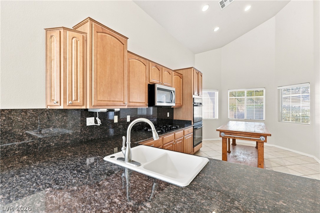 8160 Hodgson Mill Court Property Photo 9