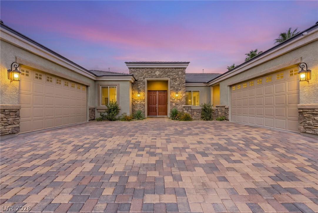 9985 Spider Creek Court Property Photo 2