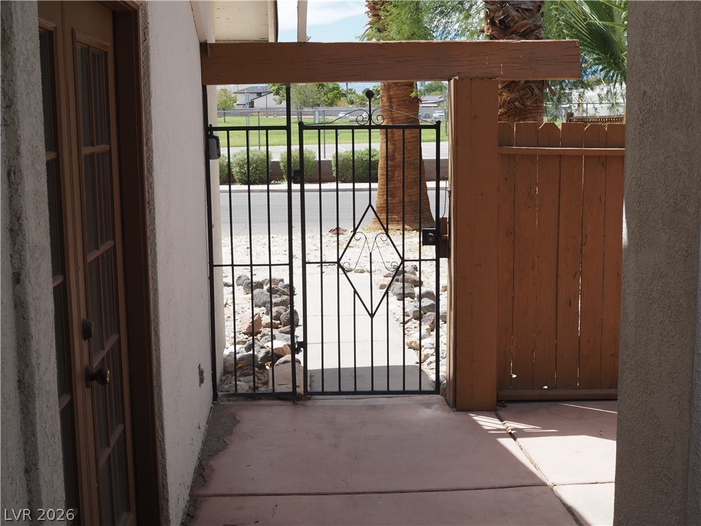 5180 South Burnham Avenue Property Photo 6