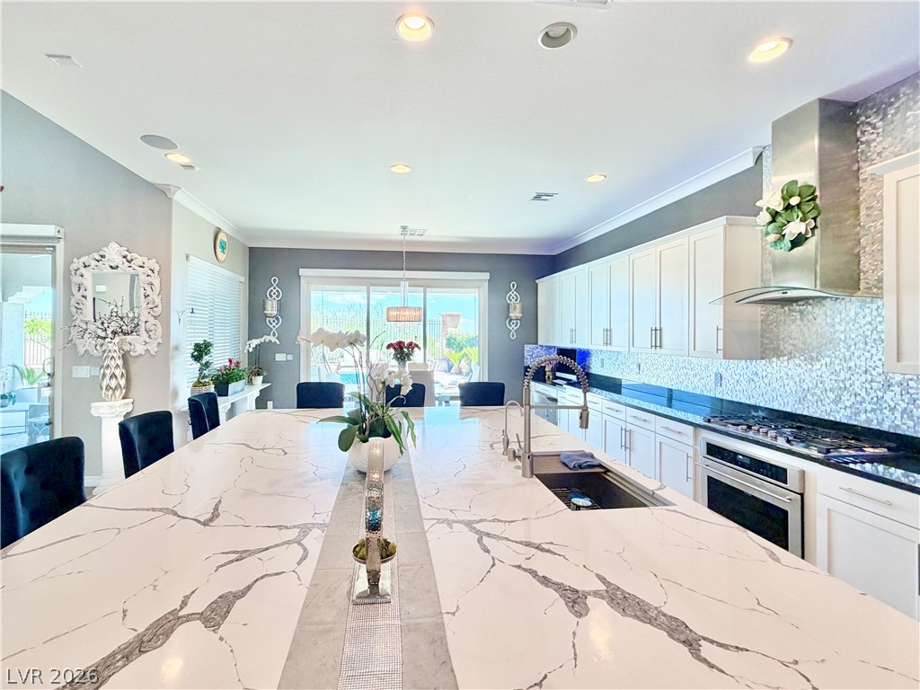 272 Highspring Street Property Photo 14