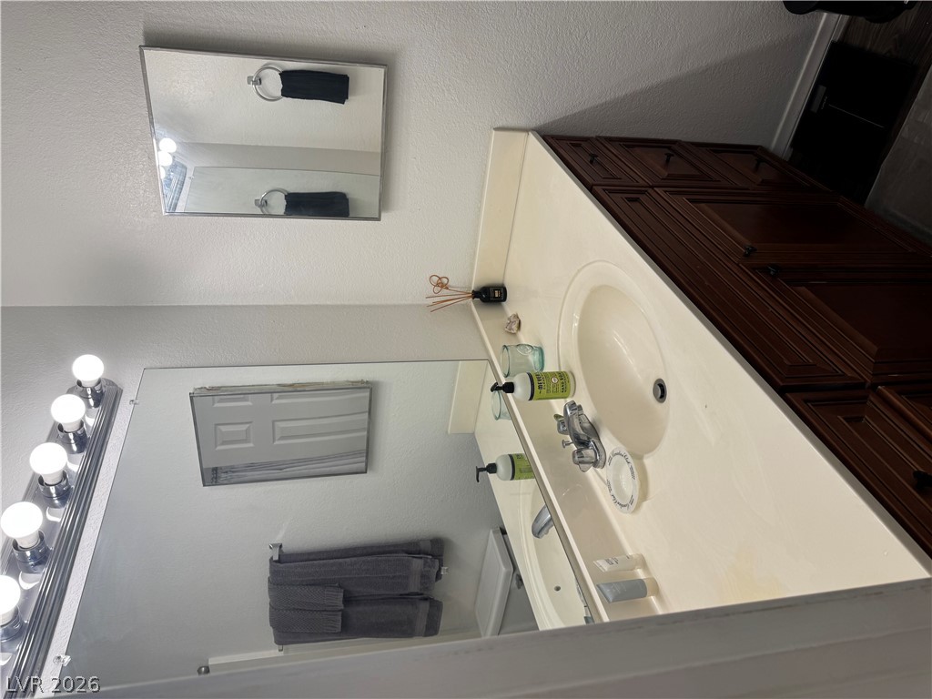 3982 Voxna Street Property Photo 41