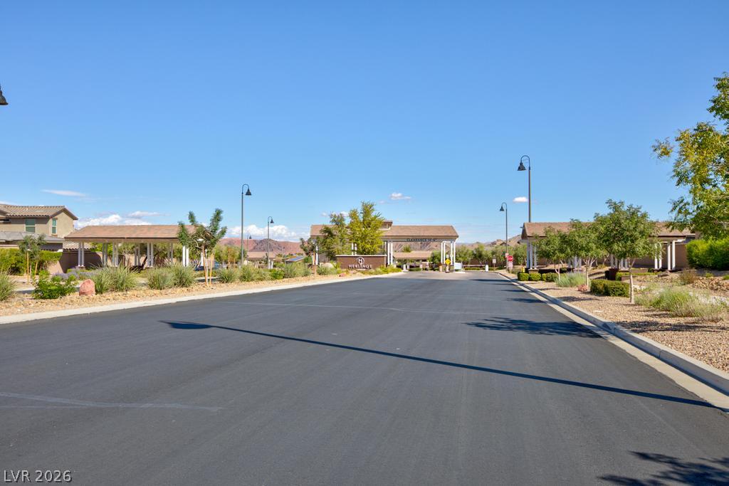 689 Monteverdi Peak Street Property Photo 23