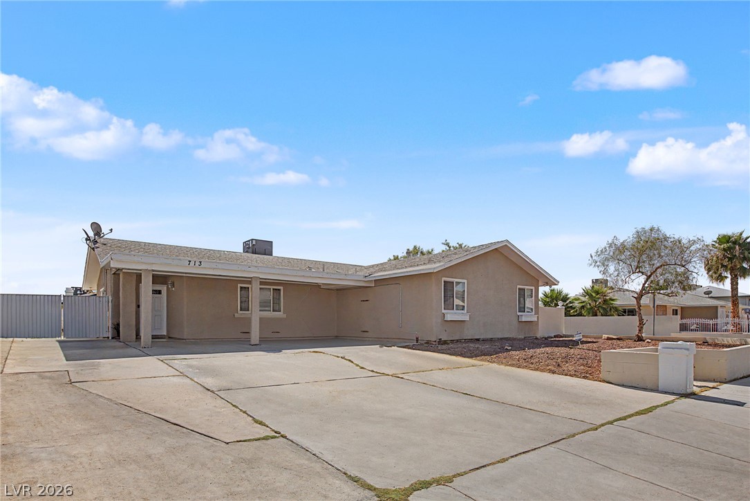 713 Vincent Way Property Photo 4