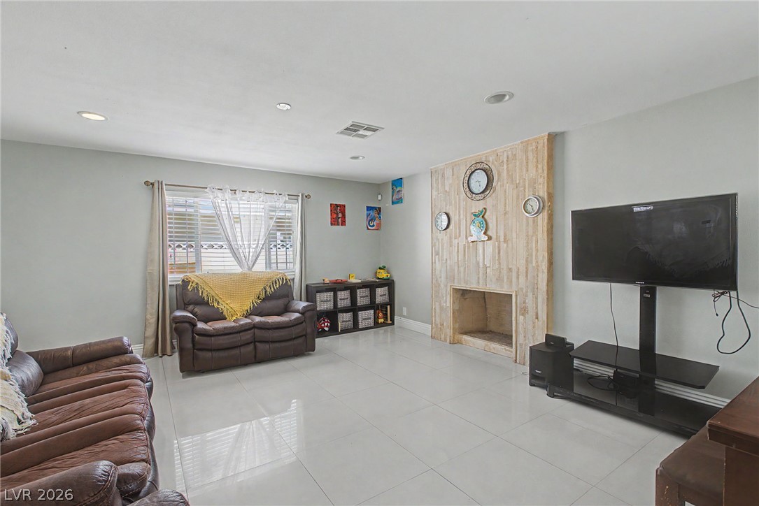713 Vincent Way Property Photo 10