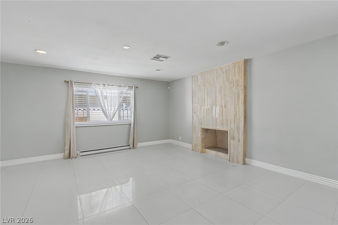 713 Vincent Way Property Photo 11