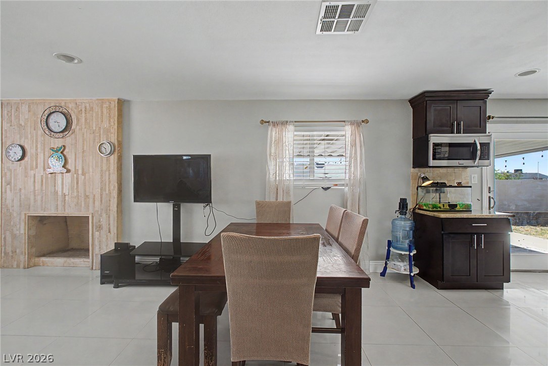 713 Vincent Way Property Photo 15