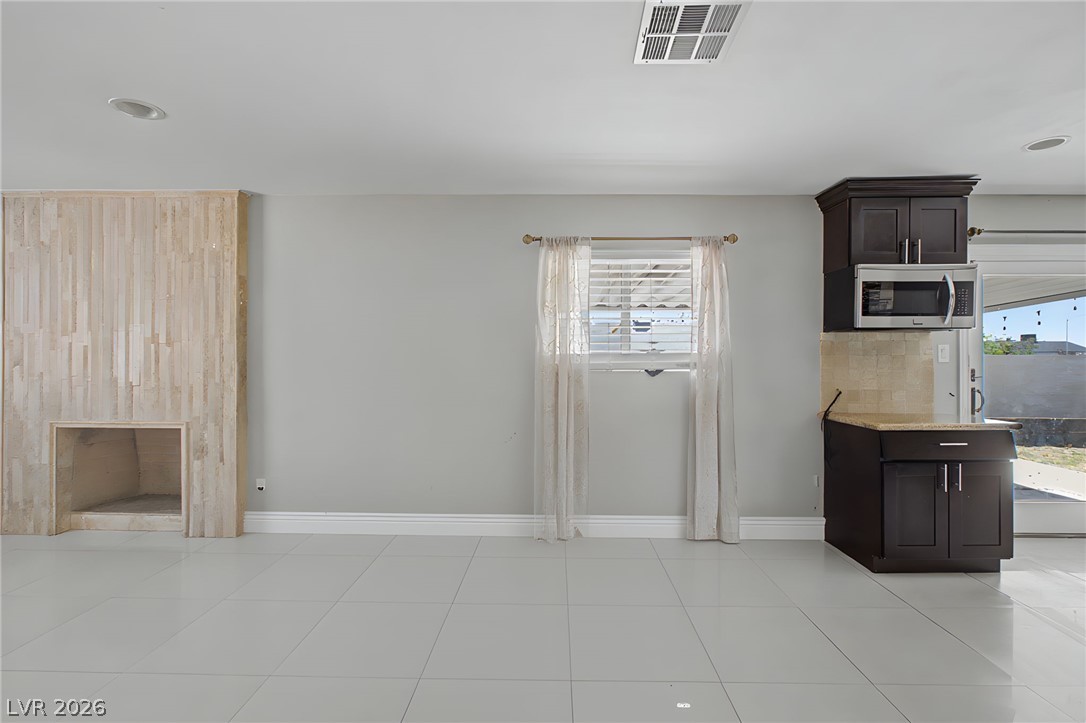 713 Vincent Way Property Photo 16