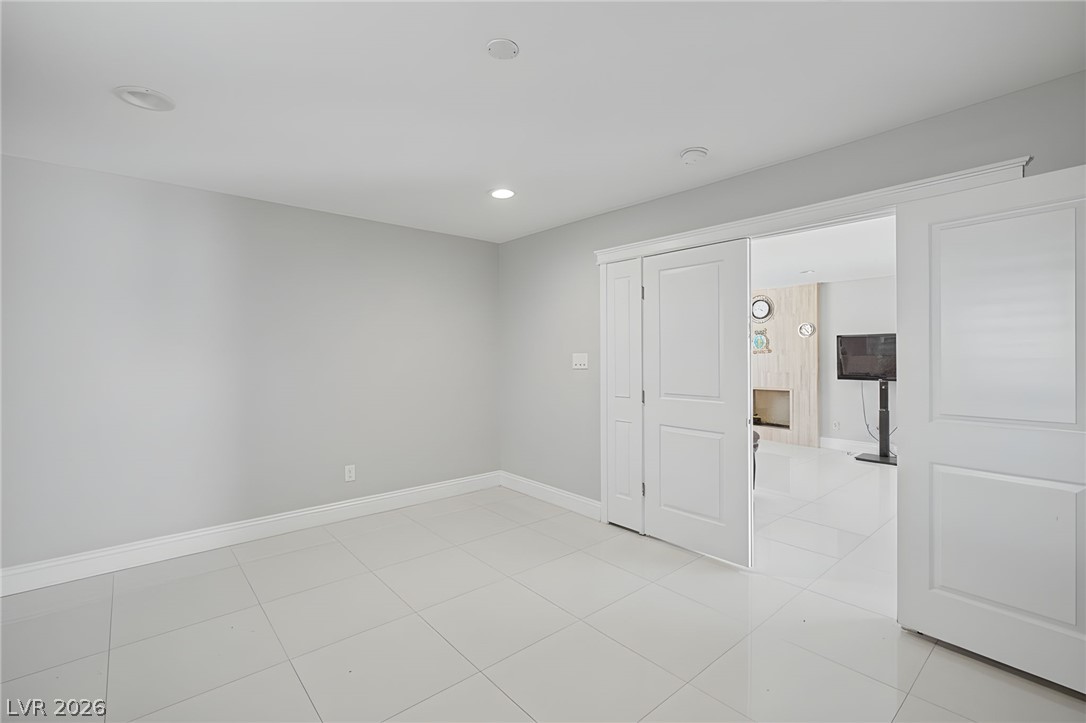 713 Vincent Way Property Photo 24