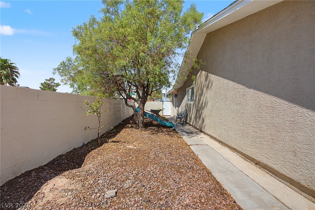 713 Vincent Way Property Photo 46